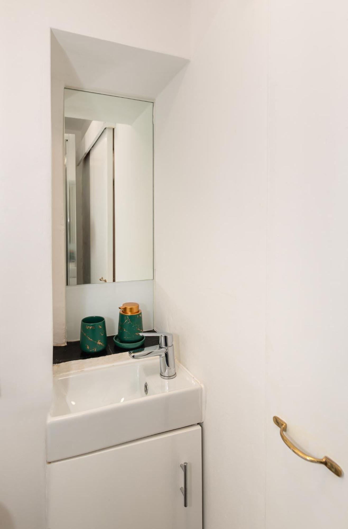 Chic Studio Apartment, Bus 18 To Euston In 30 Min. Лондон Экстерьер фото